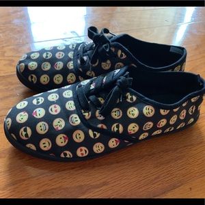 Emoji shoes size 8